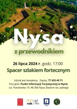 Spacer z przewodnikiem szlakiem fortecznym